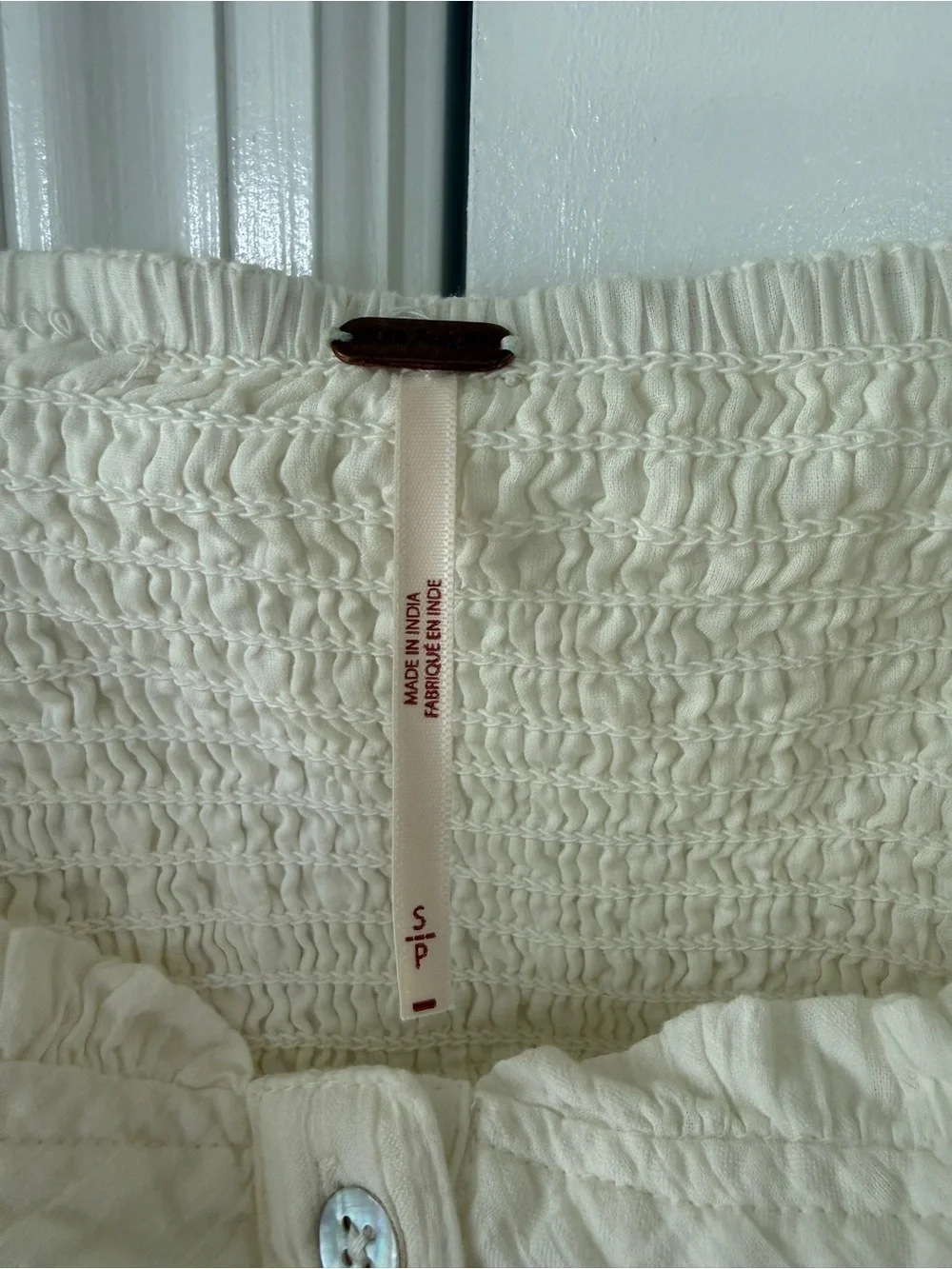 Free People Leave It To Me Babydoll Top, puff sleeve, square neck, buttons - Picture 3 of 3